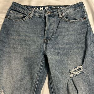 Song brand, timeless fit.